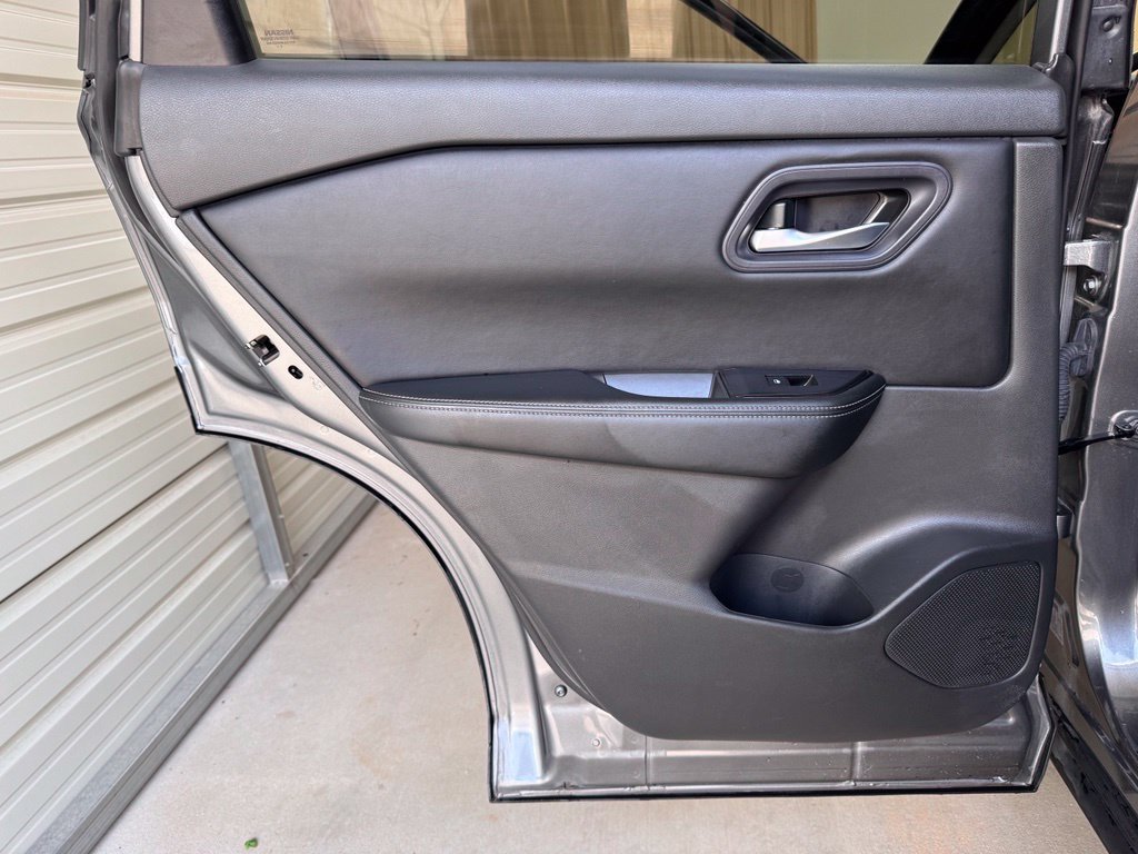 Used 2024 Nissan Rogue SV FWD image 23