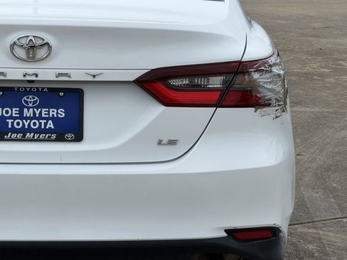 Used 2021 Toyota Camry LE FWD image 9