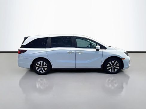 Certified 2025 Honda Odyssey EX-L image 4