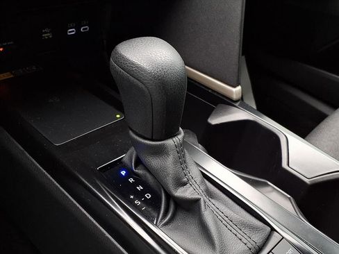 Used 2025 Toyota Camry LE image 8