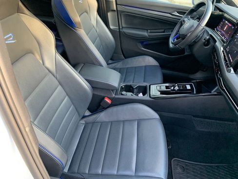 Used 2024 Volkswagen Golf R AWD/4WD image 10