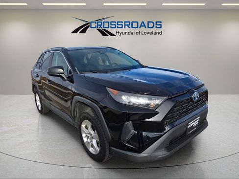 Used 2021 Toyota RAV4 LE image 7