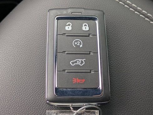 New 2025 Jeep Grand Cherokee Limited w/ Black Appearance Package image 25