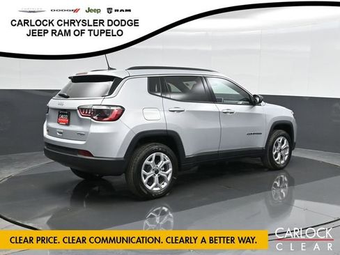 New 2026 Jeep Compass Latitude image 2