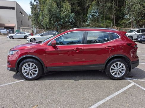Certified 2022 Nissan Rogue Sport SV w/ Technology Package AWD/4WD image 8