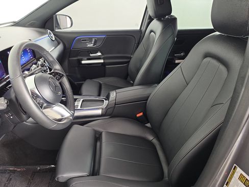 Used 2025 Mercedes-Benz GLA 250 4MATIC image 16