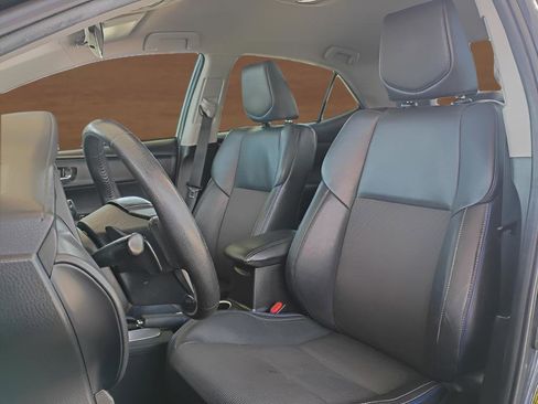 Used 2019 Toyota Corolla SE FWD image 3