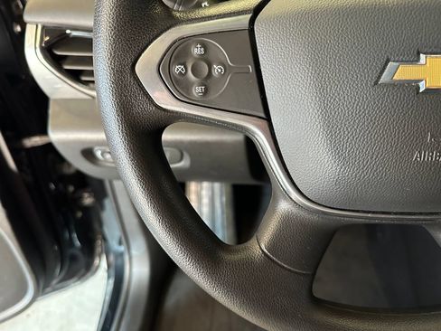 Used 2020 Chevrolet Traverse LS AWD/4WD image 11