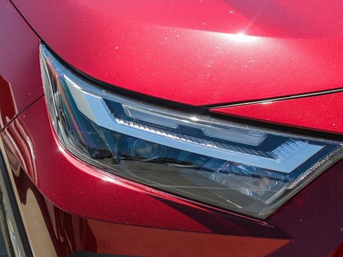 Used 2025 Toyota RAV4 XLE Premium FWD image 2
