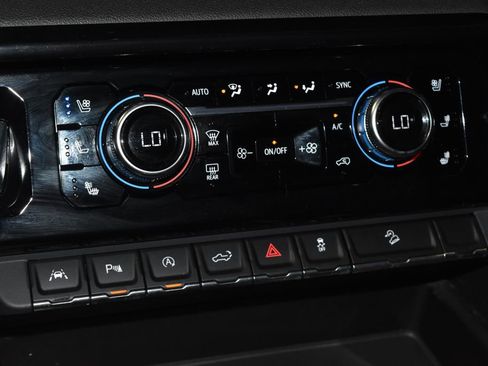 Used 2024 GMC Sierra 1500 AT4 w/ Technology Package image 13