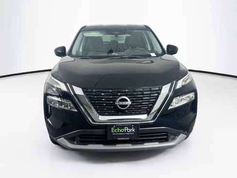 Used 2023 Nissan Rogue SV FWD image 2