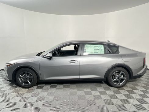 New 2026 Kia K4 FWD image 7