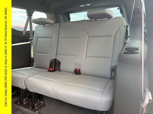 Used 2025 Chevrolet Suburban LT w/ Comfort Package AWD/4WD image 33