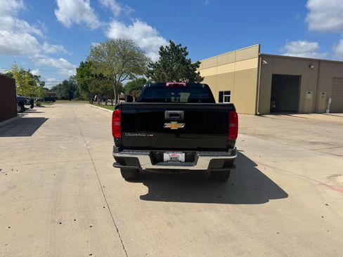 Used 2018 Chevrolet Colorado W/T w/ WT Convenience Package AWD/4WD image 3