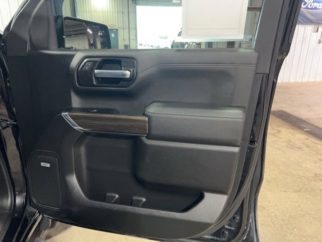Used 2022 Chevrolet Silverado 1500 RST w/ Redline Edition AWD/4WD image 24