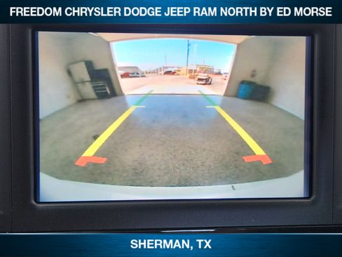 Used 2023 Chrysler Voyager LX image 13