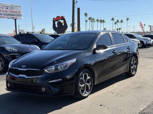 Used 2021 Kia Forte LXS image 2