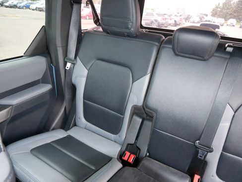Used 2023 Ford Bronco Black Diamond AWD/4WD image 12