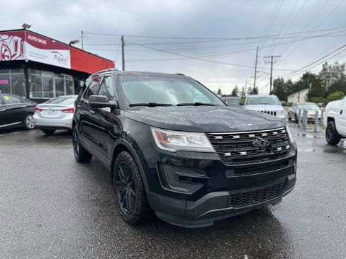 Used 2017 Ford Explorer 4WD image 3
