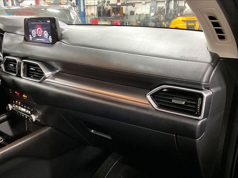 Used 2019 MAZDA CX-5 Touring image 16