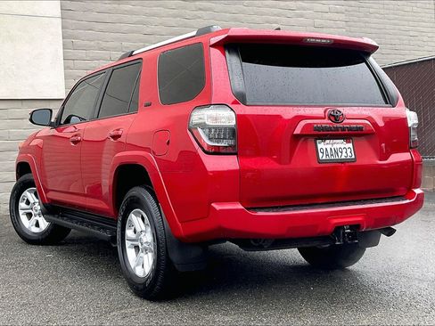Used 2021 Toyota 4Runner SR5 Premium image 9