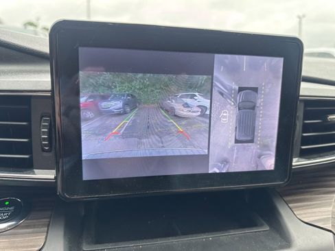 Used 2020 Ford Explorer Limited RWD image 12