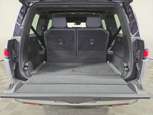 Used 2023 Rivian R1S Adventure image 15