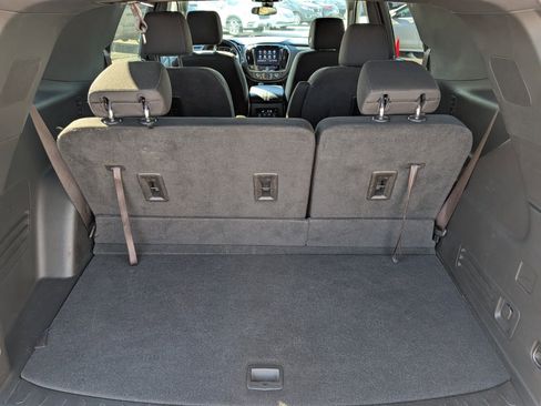 Used 2022 Chevrolet Traverse LT AWD/4WD image 24