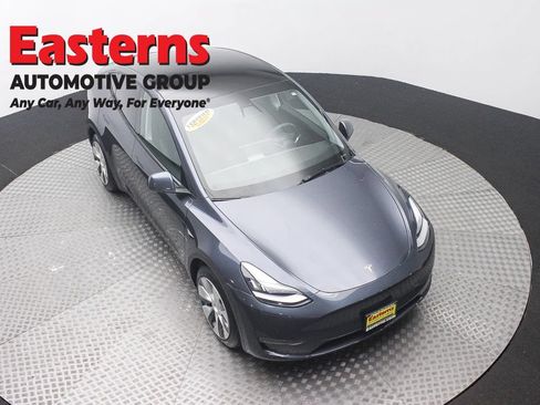 Used 2021 Tesla Model Y Long Range AWD/4WD image 3