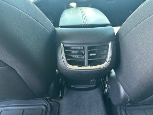 Used 2023 Chevrolet Malibu LT FWD image 11