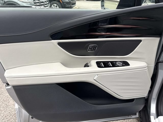 New 2026 Lincoln Nautilus Premier w/ Jet Appearance Package AWD/4WD image 20