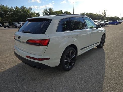 Used 2025 Audi Q7 3.0T Premium Plus AWD/4WD image 5
