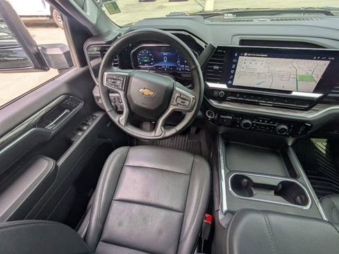 Used 2025 Chevrolet Silverado 3500 LTZ w/ LTZ Premium Package AWD/4WD image 18
