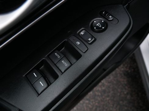 Used 2020 Honda CR-V EX image 19