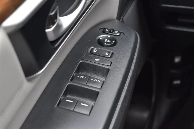 Used 2019 Honda CR-V EX-L image 18