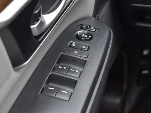 Used 2019 Honda CR-V EX-L image 18