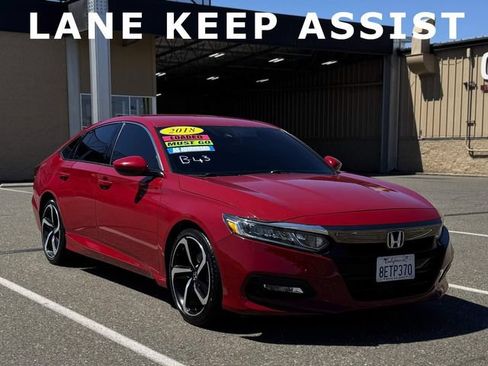 Used 2018 Honda Accord Sport image 3