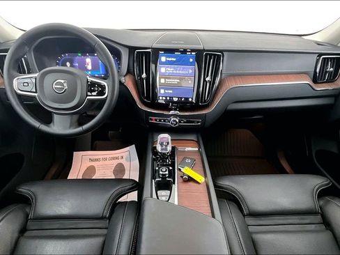 Certified 2023 Volvo XC60 B5 Ultimate w/ Climate Package image 21