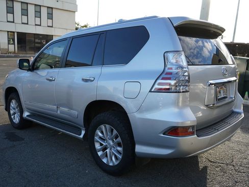 Used 2018 Lexus GX 460 AWD/4WD image 26