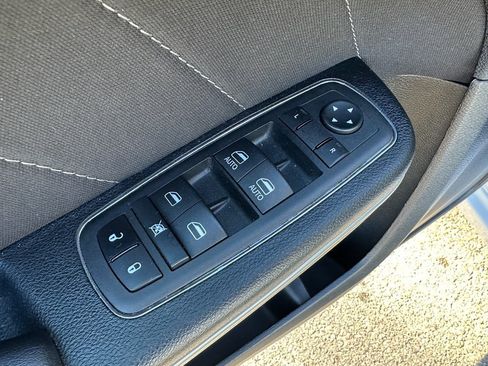 Used 2023 Dodge Charger SXT image 12