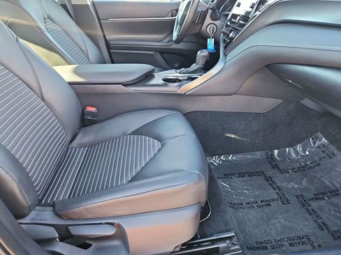 Used 2024 Toyota Camry SE image 23