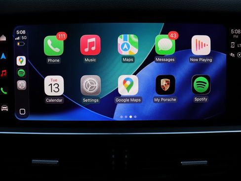 Used 2022 Porsche Cayenne Platinum Edition image 21