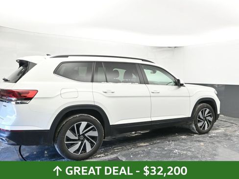 Used 2025 Volkswagen Atlas SE image 11