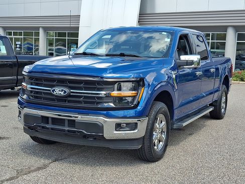 Certified 2025 Ford F150 XLT w/ Equipment Group 302A MID AWD/4WD image 4