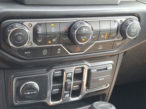 Certified 2021 Jeep Gladiator Sport image 16