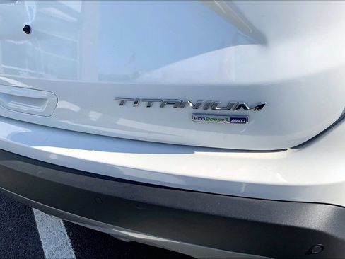 Used 2020 Ford Edge Titanium w/ Equipment Group 301A AWD/4WD image 4