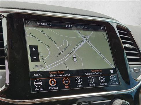 Used 2020 Jeep Grand Cherokee Limited AWD/4WD image 11