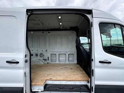 Used 2020 Ford Transit 250 Medium Roof RWD image 22