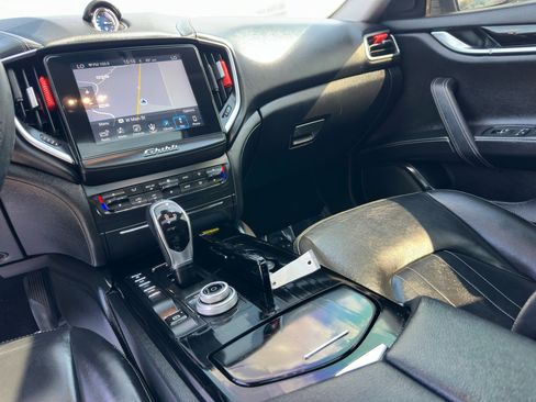 Used 2017 Maserati Ghibli S image 26