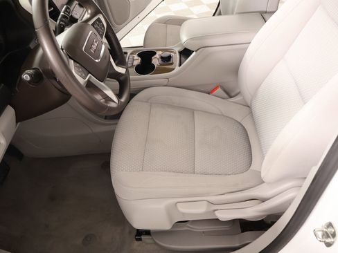 Used 2022 GMC Acadia SLE FWD image 10